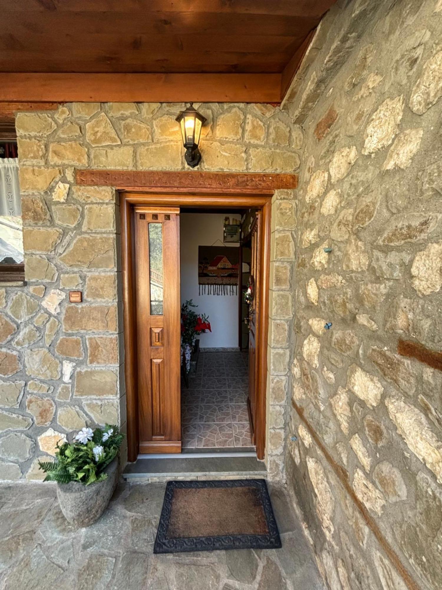 Отель Πέτρινο Όραμα Kotronion  Экстерьер фото